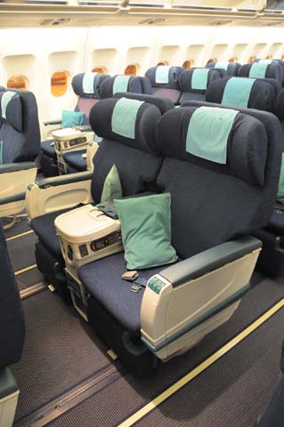 airbus a330 seating plan. was an Airbus A330-300 and